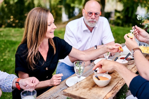 Solina consumers eating snacks